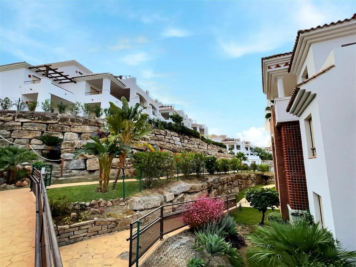 Spectacular 3 Bedroom Penthouse Apartment Casares Španělsko