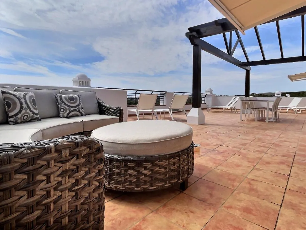 Spectacular 3 Bedroom Penthouse Apartment Casares 0*,  Španělsko