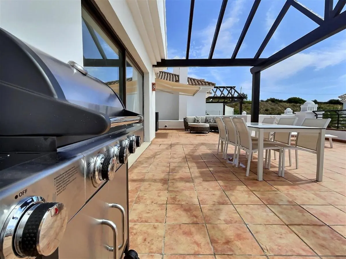 Spectacular 3 Bedroom Penthouse Apartment Casares 0*,  Španělsko
