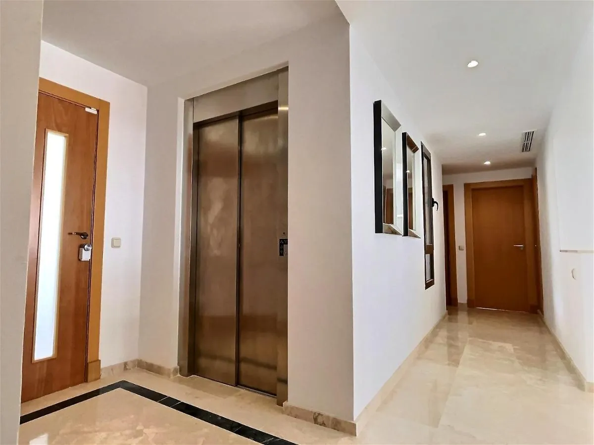 Spectacular 3 Bedroom Penthouse Apartment Casares 0*,  Španělsko